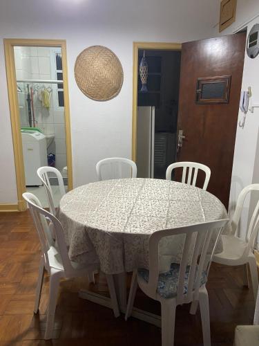 Apartment in Pitangueras a few meters from the beach near Rasa Manjari