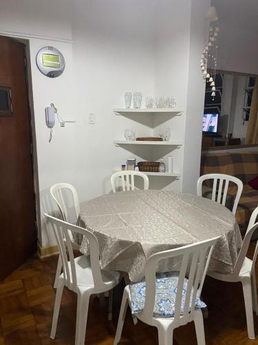 Apartment in Pitangueras a few meters from the beach near Rasa Manjari