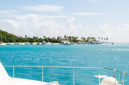 Baseinas, Kyo I Rustic Villa Beach/Golf Paradise in Rio Mar in Rio Grande