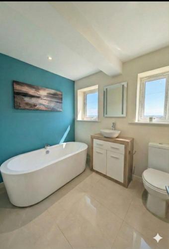 Bournemouth Beach & Sea Views in East Southbourne and Tuckton