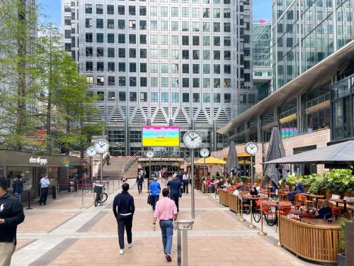 Canary Wharf 1-Bed Sleeps 4 3-Min To Station - image 3