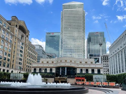 Canary Wharf 1-Bed Sleeps 4 3-Min To Station - image 5
