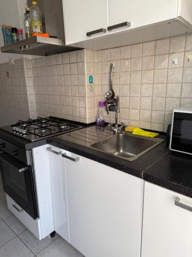 C D Candia Apartment 4