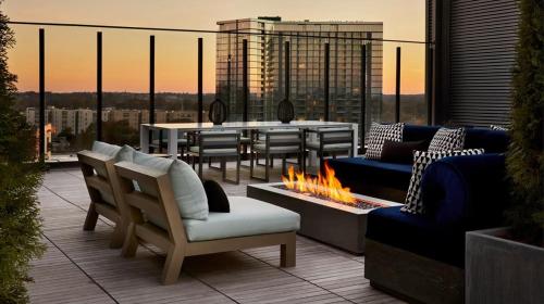 Midtown Condo Sky Deck with Fast WiFi & Free Parking in Blandtown