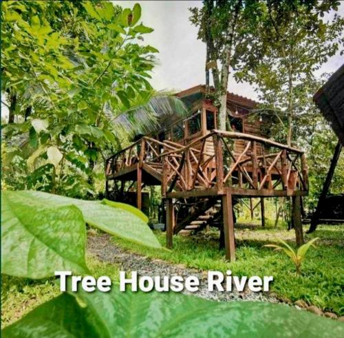 Tree House River – khách sạn tại Palma