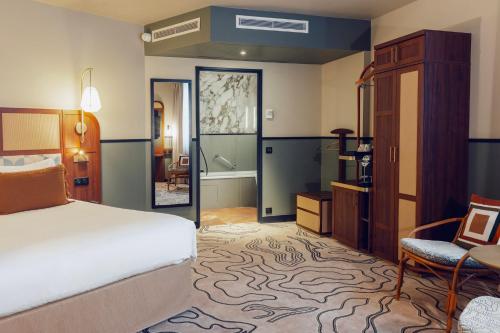 room detail thumbnail 1