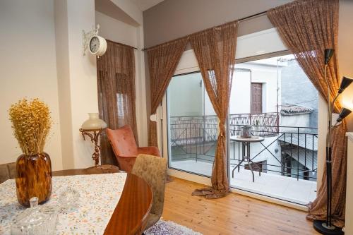 Mary's cozy apartment 2 in Kampos Skoureikon