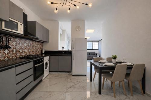 Gondola Marine Resort in 哈拉特