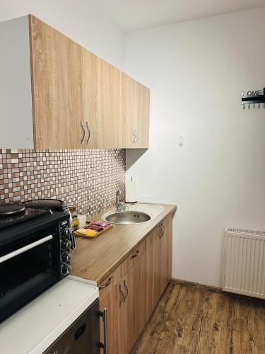 Tufa Apartment in Пріштіна