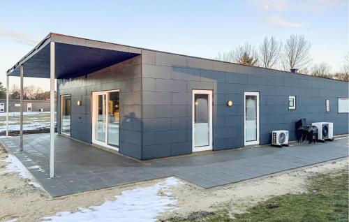 Awesome Home In Ringkøbing With Wifi – khách sạn tại Hee