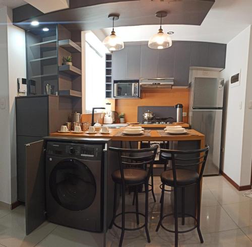 Apartment next to the Aventura Plaza Mall