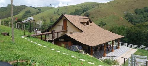 Refúgio de Paz na Natureza - Chalé Aconchegante na Chácara Graviola (Refugio de Paz na Natureza - Chale Aconchegante na Chacara Graviola) in Lagoinha (Sao Paulo)