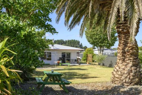 Crunchy's Crib by Aotearoa Escapes in Foxton