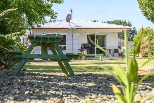 Crunchy's Crib by Aotearoa Escapes in Foxton