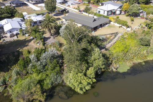 Crunchy's Crib by Aotearoa Escapes in Foxton