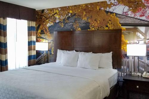 SureStay Plus by Best Western Corydon in Corydon, USA