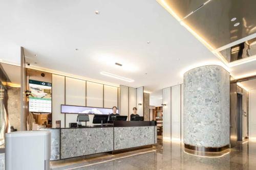 Atour Hotel Shaoxing Lushan Hometown Joy City