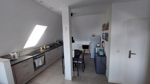 virtuve, "Im Himmel" Ferienwohnung mit fantastischer Aussicht in Obernhof