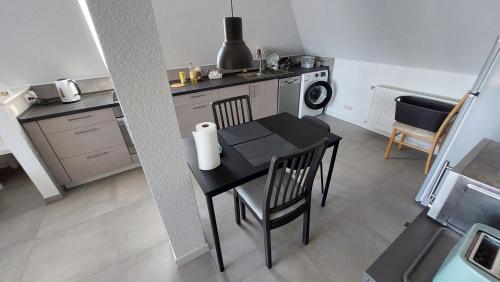 virtuve, "Im Himmel" Ferienwohnung mit fantastischer Aussicht in Obernhof
