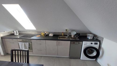 virtuve, "Im Himmel" Ferienwohnung mit fantastischer Aussicht in Obernhof