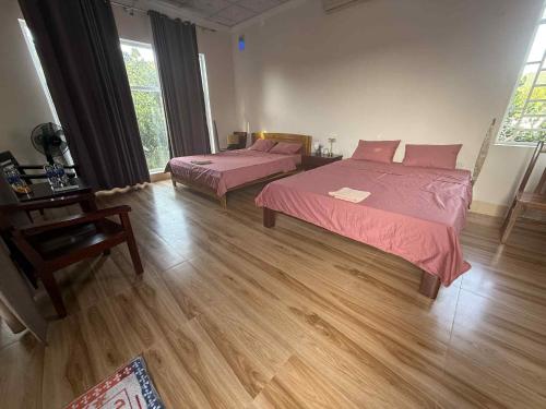 room detail thumbnail 1