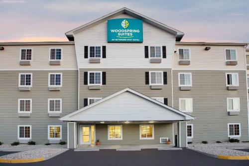 外部景觀, WoodSpring Suites Colonial Heights Fort Lee in 殖民高地