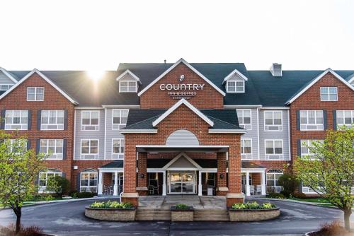Country Inn & Suites by Radisson, Milwaukee West Brookfield , WI in Brookfield, USA