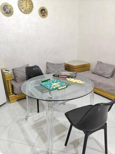 Chambre, Appartement au Cœur d'Oran proche front de mer in Hai El Moudjahiddine