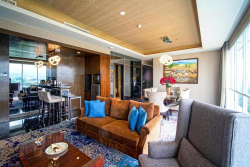 Зручності, Aston Pasteur in Бандунг