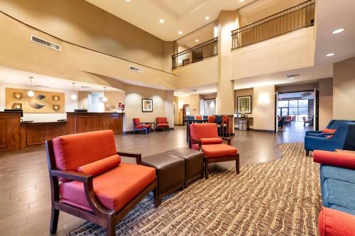Lobby, Comfort Suites Goodyear-West Phoenix in Goodyear