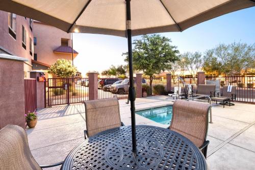 Pool, Comfort Suites Goodyear-West Phoenix in Goodyear