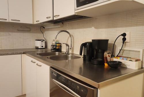 Facilities, Cozy Room Near Itakeskus Metro in Marjaniemi