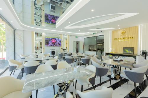 Shared lounge/TV area, NaCo Hotel in Bac Ha (Lao Cai)
