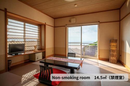 Standard Triple Room with Sea View