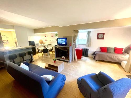Camilluccia ponte Milvio Farnesina luxury loft with private box parking, Рим (фото 6)