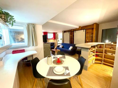Camilluccia ponte Milvio Farnesina luxury loft with private box parking, Рим (фото 5)