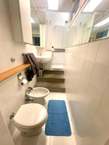 Camilluccia ponte Milvio Farnesina luxury loft with private box parking, Рим (фото 9)
