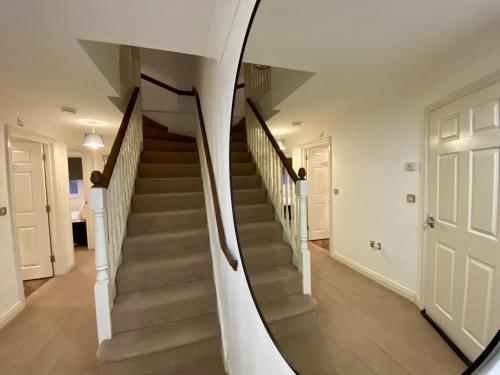 Ascot Four Bedroom House With Garden in แอสคอท