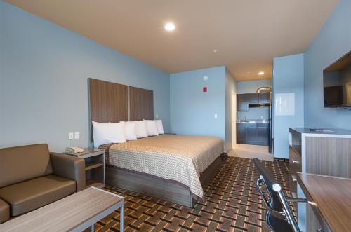 Scottish Inns & Suites - Crosby