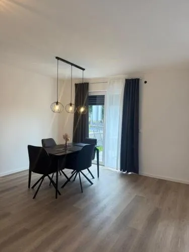 Moderne FW in Bamberg, Barrierefreier Zugang und Parkplatz in Bamberg, Deutschland