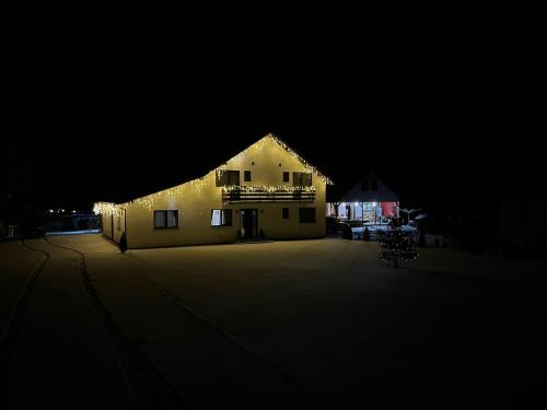 Hillside Chalet in Vama Buzaului