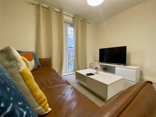Wokingham Stylish Two Bedroom Apartment – khách sạn tại Emmbrook
