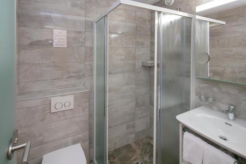 Annex Antika - image 2