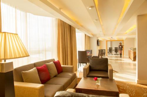 לובי, The Lagos Continental Hotel in לגוס
