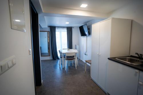 ห้องครัว, Villa Magdalena apartments & rooms GARNI HOTEL in มาริบอร์