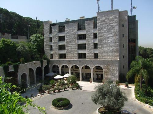 Rabieh Guest house – khách sạn tại Bsalim