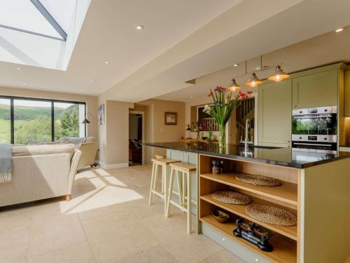 Iekārtas, 4 Bed in Oswestry oc-87477 in Lansilina