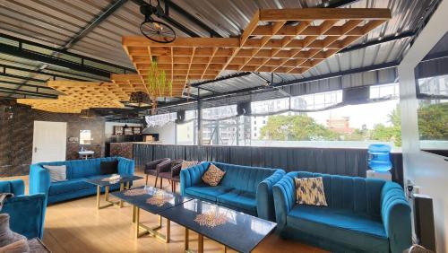 ผับ/เลาจน์, Kamakis Motel & Lounge in รุยรู