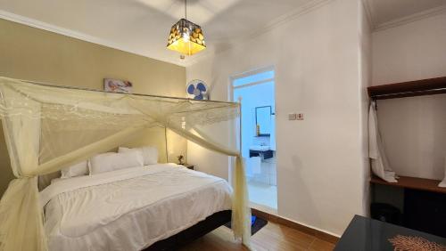 Kamakis Motel & Lounge in รุยรู