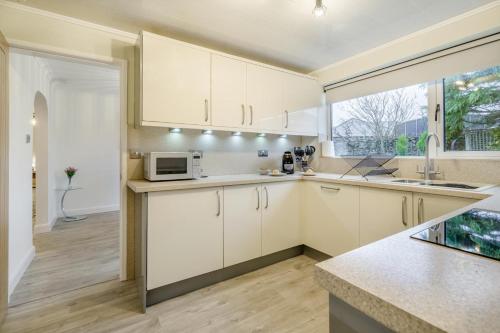 Létesítmények, 3 Bed in Baycliff oc-b34152 in Baycliff